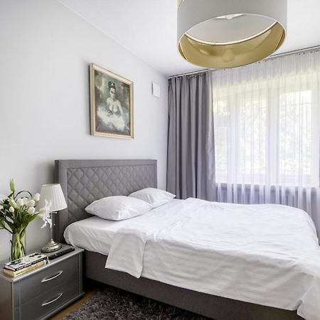 Nr 1 Europa22 Centrum Apartment Old Town Warsaw Stare Miasto Historyczna Kamienica Umiejscowiona W Zabytkowej Czesci Warszawy Obok Parku Multimedialnego I Barbakanu Parking 24H Sniadanie Opcjonaln Breakfast Optional Check In From 14 Pm Parter Ground Extérieur photo