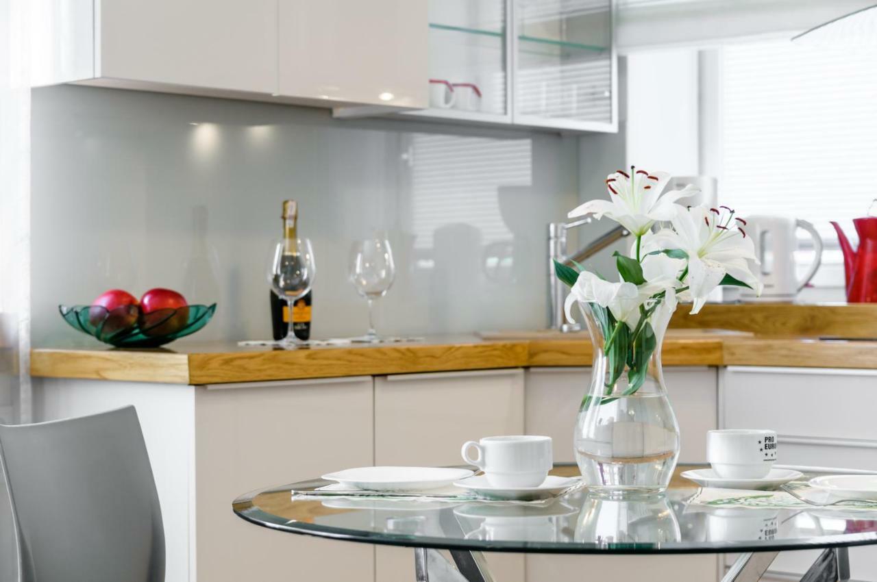 Nr 1 Europa22 Centrum Apartment Old Town Warsaw Stare Miasto Historyczna Kamienica Umiejscowiona W Zabytkowej Czesci Warszawy Obok Parku Multimedialnego I Barbakanu Parking 24H Sniadanie Opcjonaln Breakfast Optional Check In From 14 Pm Parter Ground Extérieur photo